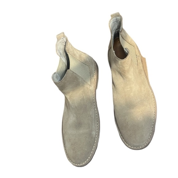 Steve Madden Chelsea boots - Picture 2 of 5